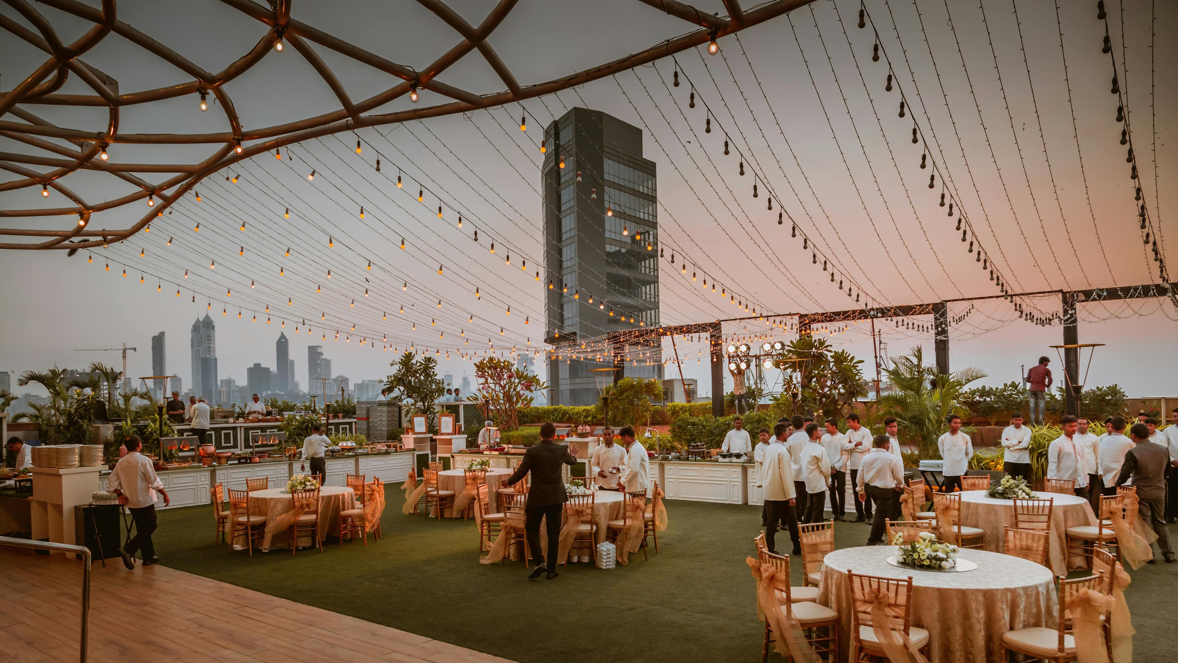 Hosting a wedding for 300 in Kalyani Nagar's upscale halls? - Pune Caterers professional service